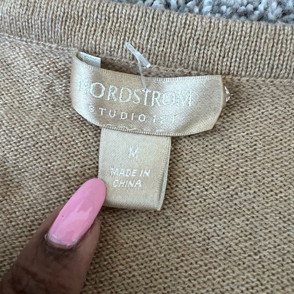 Nordstrom Studio Women’s Camel Buttoned 100% Cashmere Full Sleeve Cardigan M - Picture 2 of 9